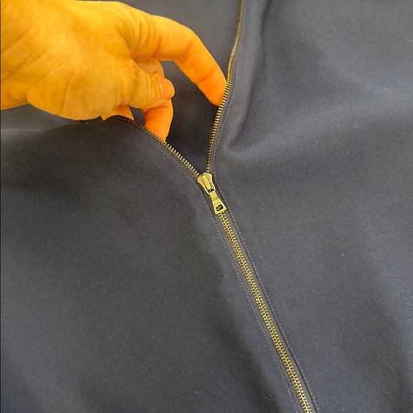 Vince Navy Blue Zippered Cap Sleeve One Piece Crepe Jump Suit, size 4 - Picture 7 of 8